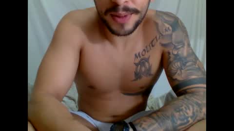 Snapshot of suetsemsay chatting on 10.23.25 suetsemsay online show from 10.23.25