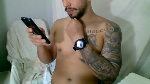 Snapshot of suetsemsay chatting on 11.04.25 suetsemsay online show from 11.04.25