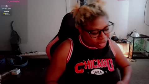 Snapshot of sugarbearlove87 chatting on 10.06.25 lexi love online show from 10.06.25