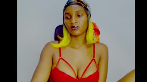 Snapshot of sugax_cuntwetxx chatting on 10.02.25 Ivy online show from 10.02.25