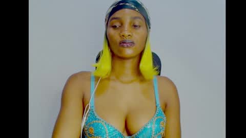 Snapshot of sugax_cuntwetxx chatting on 10.08.25 Ivy online show from 10.08.25