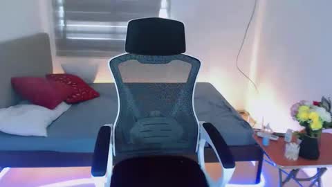 Snapshot of sultry_cyramore chatting on 09.11.25 sultry cyramore online show from 09.11.25