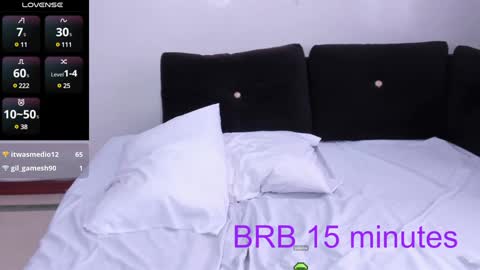 Snapshot of sumeragi_cat chatting on 01.09.25 Nicolle  online show from 01.09.25