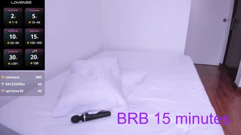 Snapshot of sumeragi_cat chatting on 02.23.25 Nicolle  online show from 02.23.25