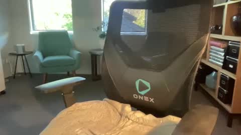 Snapshot of summerfun1975 chatting on 01.05.25 Summerfun online show from 01.05.25