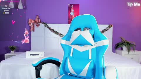 Snapshot of sunnypage chatting on 01.30.25      online show from 01.30.25