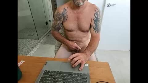 Snapshot of surfdog2908 chatting on 02.19.25 surfdog2908 online show from 02.19.25