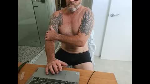 Snapshot of surfdog2908 chatting on 03.12.25 surfdog2908 online show from 03.12.25