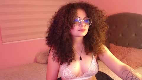 Snapshot of susan_bluee chatting on 02.07.25 Susan online show from 02.07.25