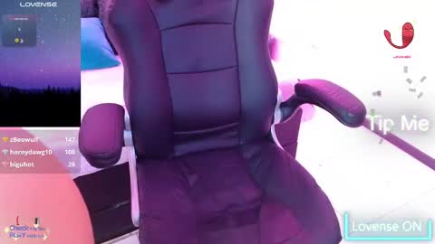 Snapshot of sussan_love01 chatting on 03.10.25 Susan online show from 03.10.25