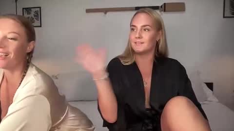 Snapshot of swedish_candii chatting on 03.05.25 Swedish Candii online show from 03.05.25