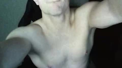 Snapshot of sweeeettt___ chatting on 09.21.25 sweeeettt___ online show from 09.21.25