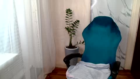 sweet__mooon online show from 12.14.24