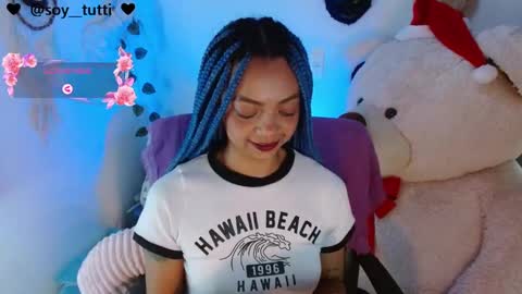 Snapshot of sweet_bluee chatting on 12.17.24 Tutti online show from 12.17.24