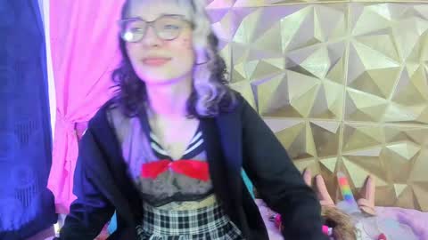  emmili  online show from 12.02.24