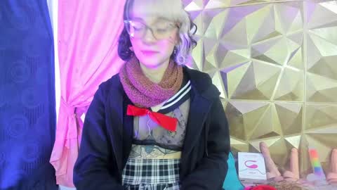  emmili  online show from 12.05.24