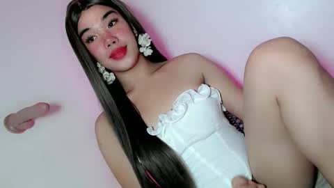 Snapshot of sweet_katrina69 chatting on 10.04.25 sweet_katrina69 online show from 10.04.25
