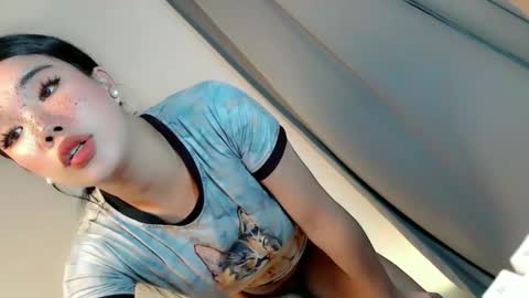 Snapshot of sweet_katrina69 chatting on 10.10.25 sweet_katrina69 online show from 10.10.25