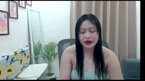 Snapshot of sweetestsmile_ chatting on 02.24.25 Khaye online show from 02.24.25