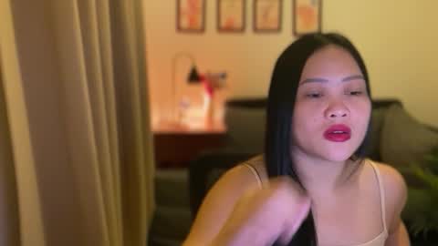 Snapshot of sweetestsmile_ chatting on 10.02.25 Khaye online show from 10.02.25