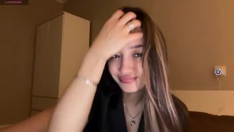 Snapshot of sweetiesoul chatting on 02.04.25 sweetiesoul online show from 02.04.25