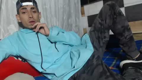 Snapshot of sweetlatinakim chatting on 01.08.25 Camilo online show from 01.08.25