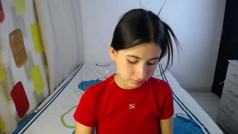 Snapshot of sweetpink1_ chatting on 10.25.25 Caro  Lily online show from 10.25.25