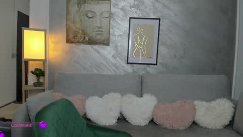 Snapshot of sweetsexangel chatting on 09.13.25 Goddess Allysse online show from 09.13.25