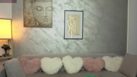 Snapshot of sweetsexangel chatting on 09.21.25 Goddess Allysse online show from 09.21.25