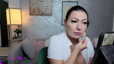 Snapshot of sweetsexangel chatting on 10.12.25 Goddess Allysse online show from 10.12.25