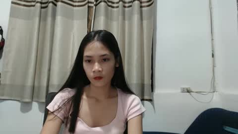 Snapshot of sweetsexygirl20 chatting on 12.11.24 Mia online show from 12.11.24