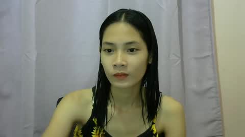 Snapshot of sweetsexygirl20 chatting on 12.19.24 Mia online show from 12.19.24