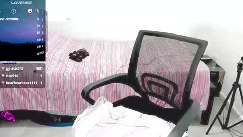 Snapshot of sweetsquirtx23 chatting on 02.17.25 lili online show from 02.17.25