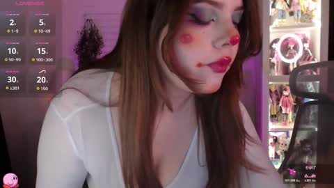 Snapshot of sweettoqui chatting on 10.25.25 Pau online show from 10.25.25