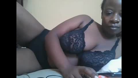 sweetyass25 online show from 10.06.25