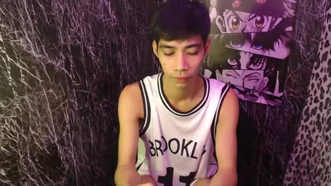 Snapshot of sweetyguyxxx1998 chatting on 12.15.24 - allen online show from 12.15.24