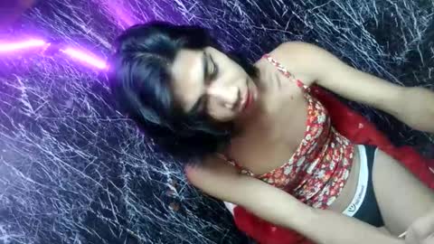 Snapshot of sweetyguyxxx1998 chatting on 10.27.25 - allen online show from 10.27.25