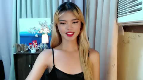 Snapshot of sweetytrannygirlxx chatting on 12.07.24 Megan online show from 12.07.24