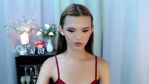 Snapshot of sweetytrannygirlxx chatting on 09.13.25 Megan online show from 09.13.25