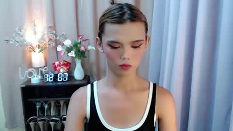 Snapshot of sweetytrannygirlxx chatting on 10.01.25 Megan online show from 10.01.25