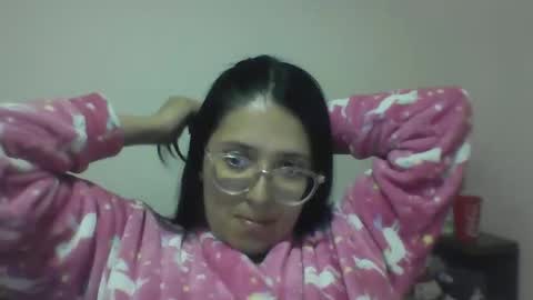 sweetyypeach online show from 12.17.24
