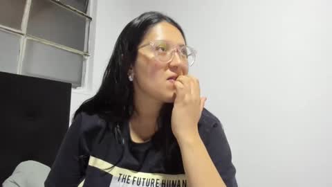 sweetyypeach online show from 01.14.25