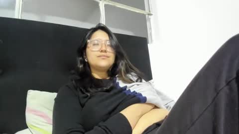 sweetyypeach online show from 01.15.25