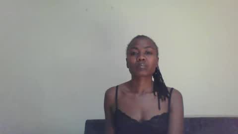 Snapshot of swtebony1 chatting on 12.18.24 ALICIA online show from 12.18.24