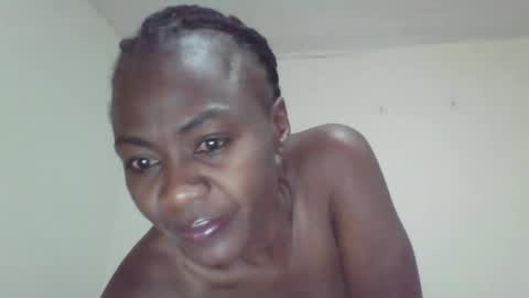 Snapshot of swtebony1 chatting on 09.08.25 ALICIA online show from 09.08.25