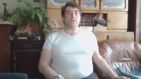 Snapshot of sympa_trique chatting on 12.12.24 sympa_trique online show from 12.12.24