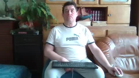 Snapshot of sympa_trique chatting on 02.15.25 sympa_trique online show from 02.15.25