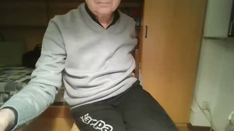 Snapshot of t5519t chatting on 10.26.25 t5519t online show from 10.26.25