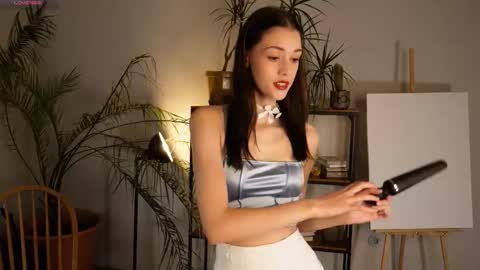 Snapshot of t_tragedienne chatting on 09.19.25 Heeey im Helena3 -- fav555100333 -- pvts only premium and after my public show 3 online show from 09.19.25