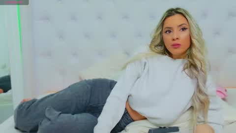 Snapshot of taahiraarabian chatting on 01.23.25 Arianna online show from 01.23.25